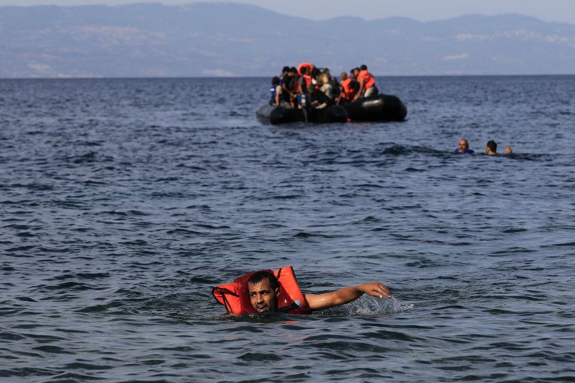 Трагедия край Бодрум: Най-малко 11 мигранти са загинали при потъване на надуваема лодка