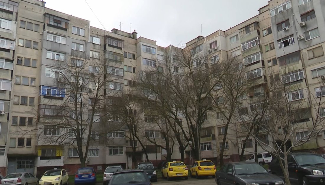 Семейството на спасеното дете в Ямбол живеело без ток и вода &ndash; случаят поставя под съмнение контрола на институциите