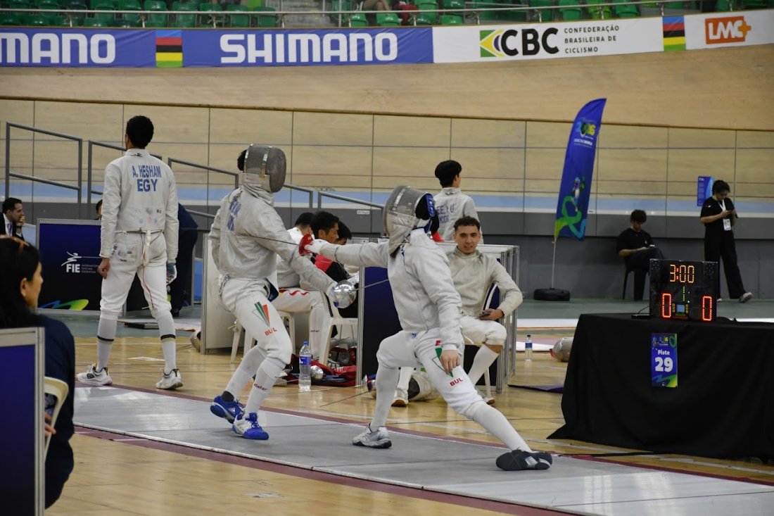 Четири български сабльорки се класираха за Топ 32 на световното за младежи и девойки