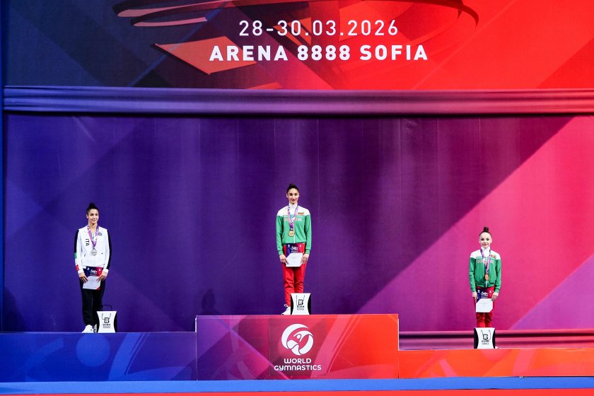 стилияна николова ева брезалиева останаха подножието медалите лента световната купа художествена гимнастика софия