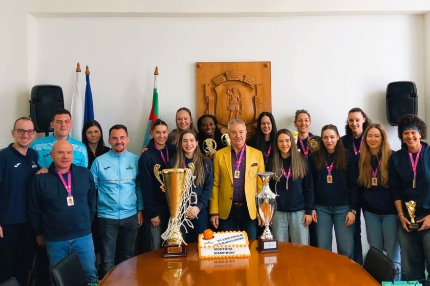 000 евро бонуси шампионките монтана 2003 триумфа адриатическата лига