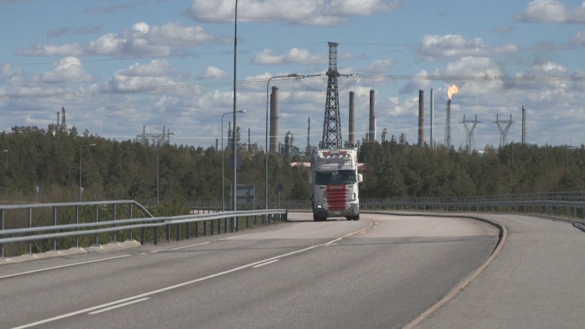 Украински атаки в Русия: Поразен е петролопровод и рафинерия