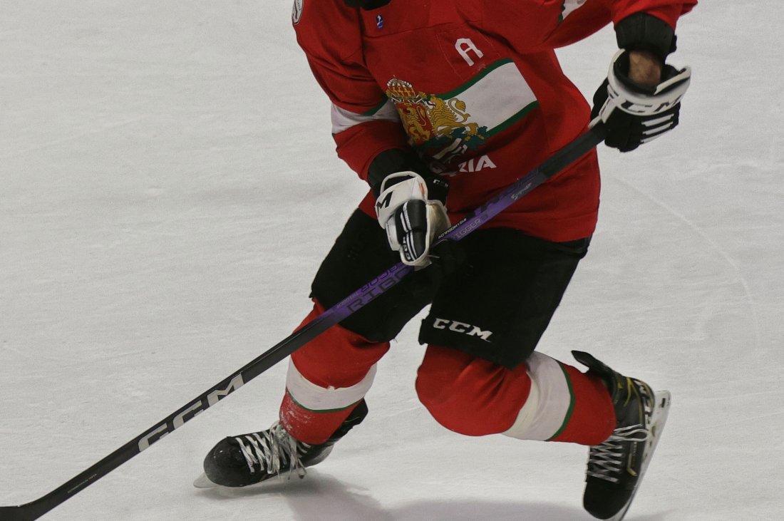 българия загуби узбекистан световното първенство хокей лед години