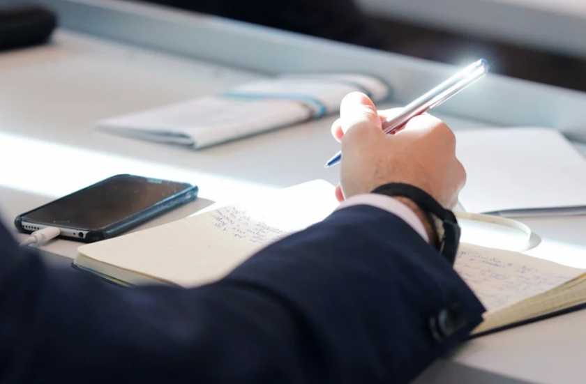 мон предлага финансова подкрепа 1200 млади учени