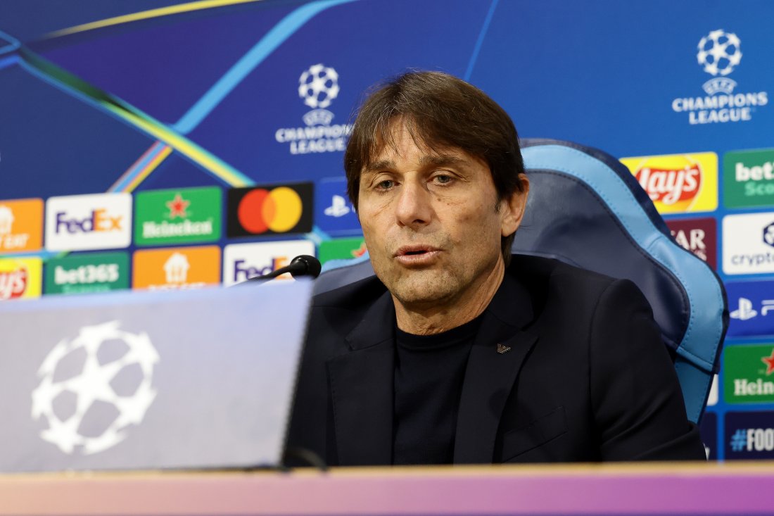 Антонио Конте излиза напред в надпреварата за селекционерския пост на Италия