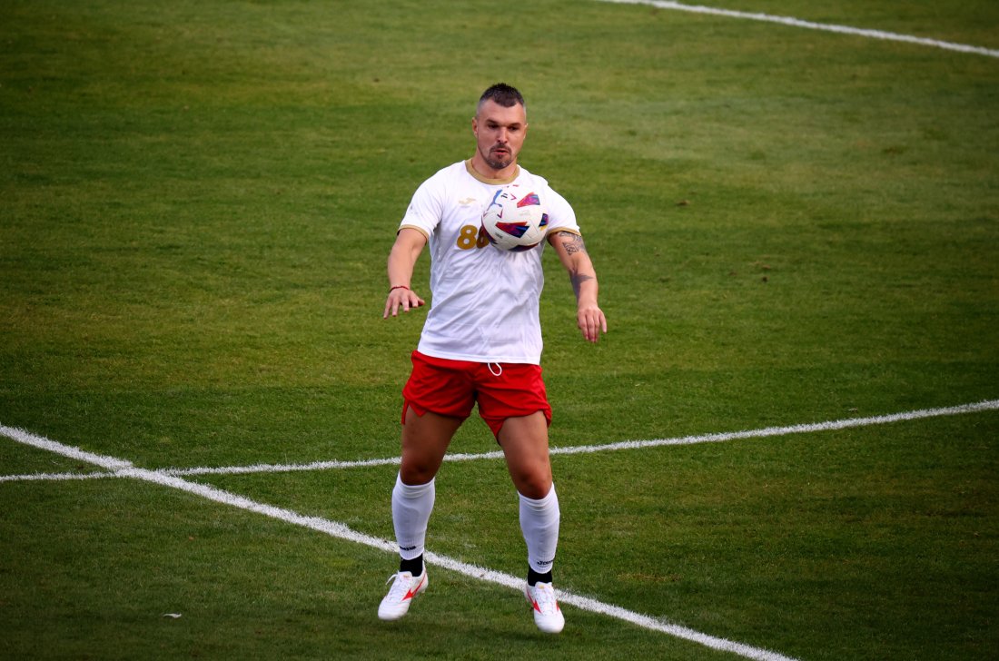 Валери Божинов попадна в състава на Франческо Тоти за демонстративен мач