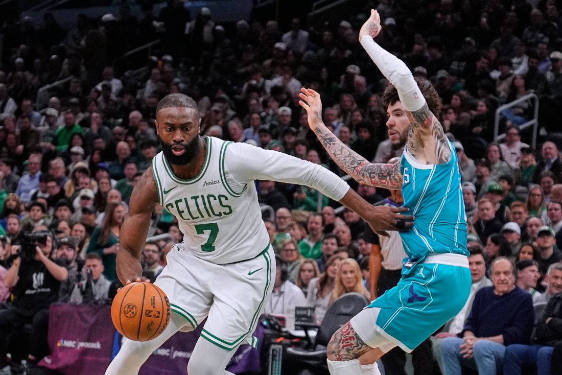 Джейлън Браун Бостън Селтикс Шарлът Хорнетс