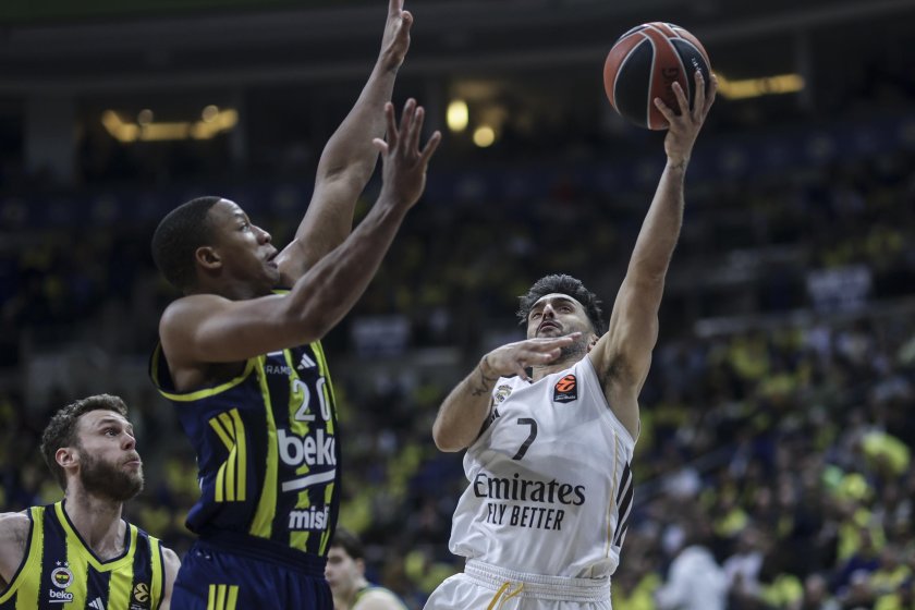 Реал Мадрид нанесе пета поредна загуба на актуалния шампион Фенербахче в Евролигата