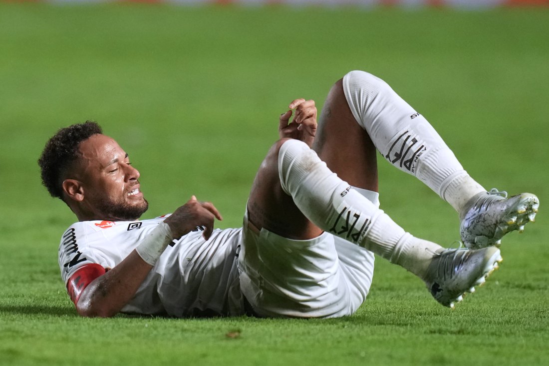 Неймар премина през процедура на коляното в опит да е готов за Мондиал 2026