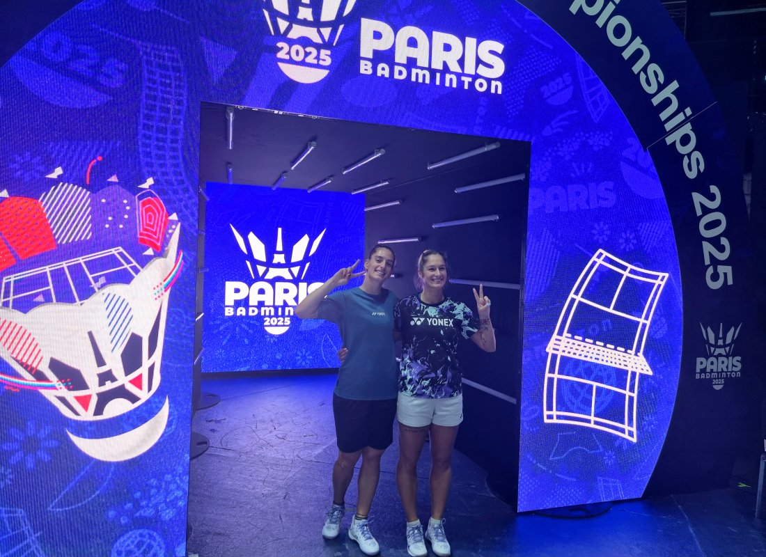 Сестри Стоеви започнаха уверено защитата на титлата си в Уелва