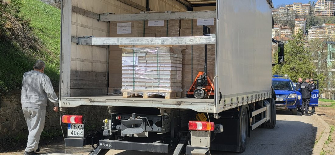 великотърновска област бяха доставени 180 000 бюлетини предсрочните парламентарни избори април