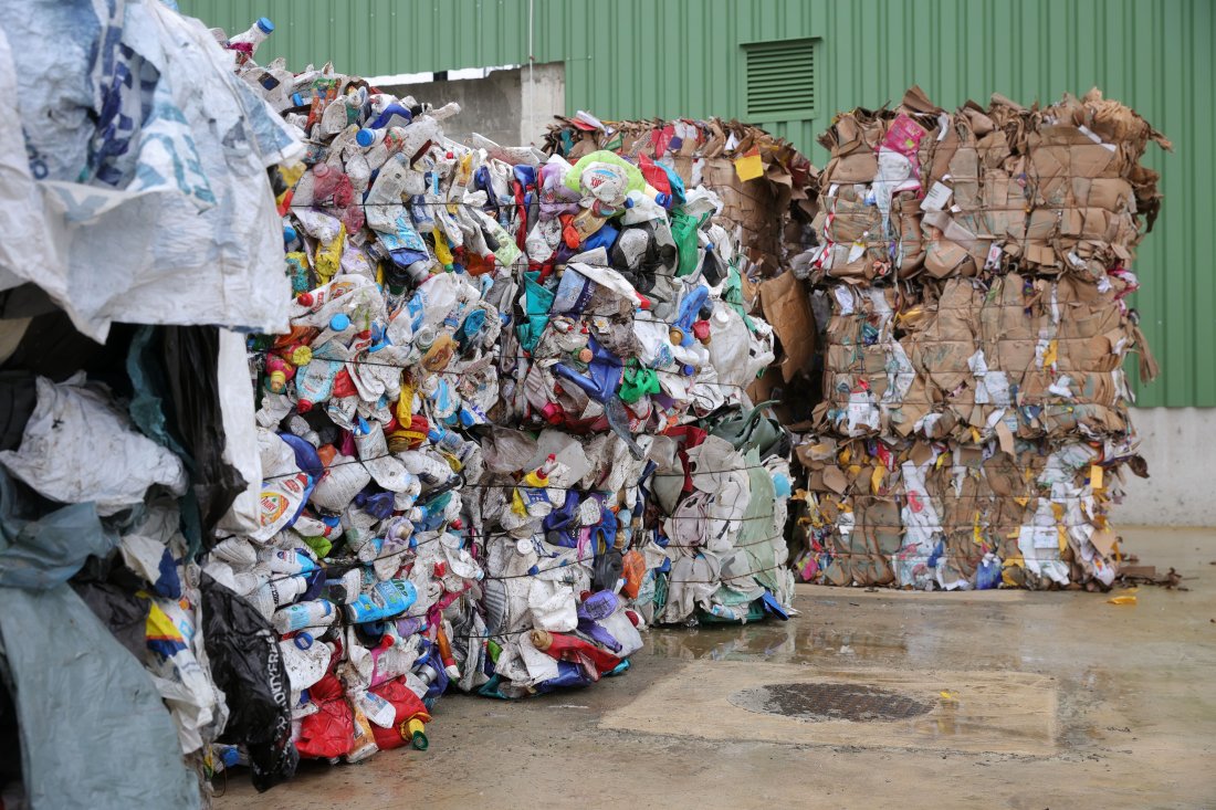 ЕС затяга контрола върху превоза на отпадъци - всичко минава онлайн