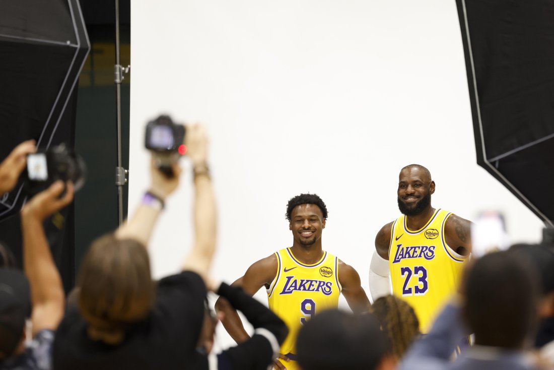 леброн джеймс играя сина плейофите върхът кариерата