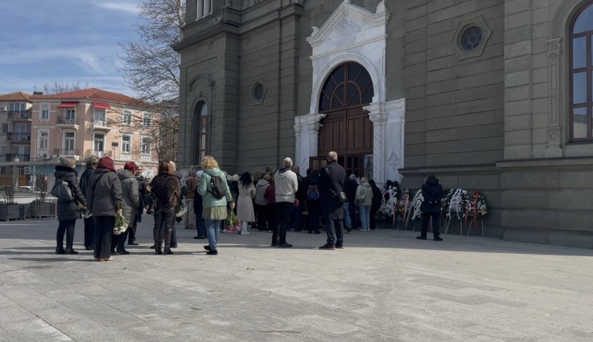 сбогуваме народната певица янка рупкина