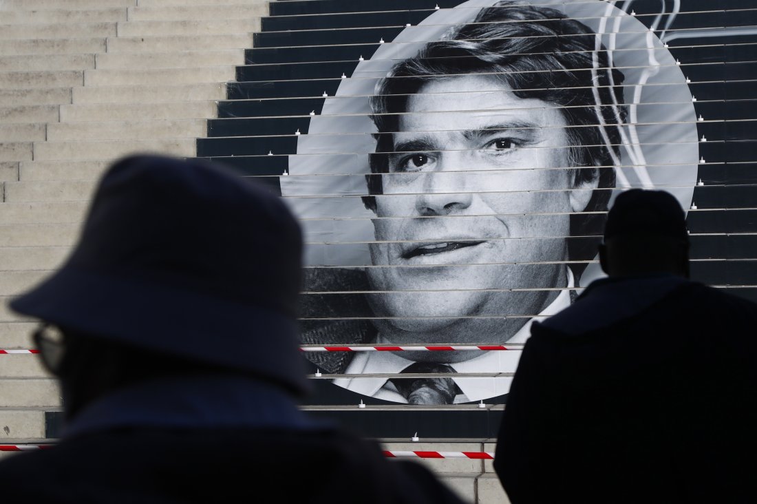 стефан ришар бернар тапи модел поведение