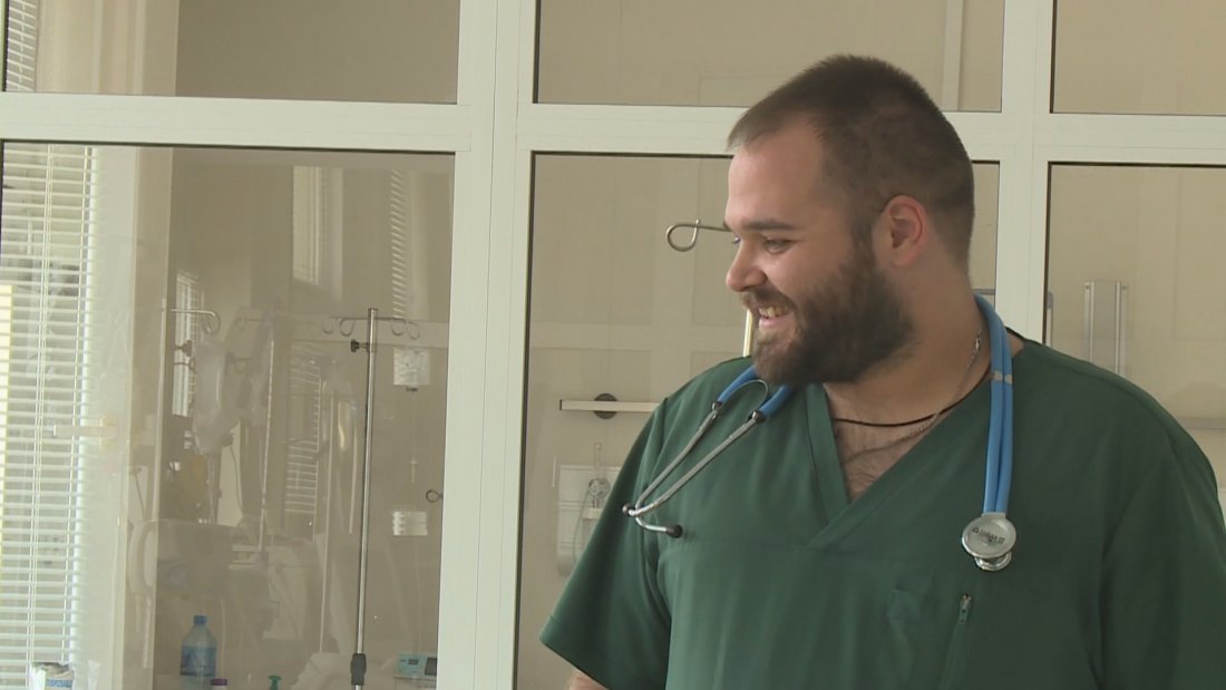 Между медицината и вярата &ndash; историята на д-р Ивайло Перев от Разлог