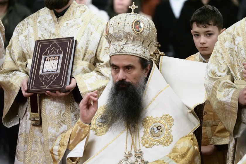 литургия молебен чест победата православието ересите отслужи патриарх даниил