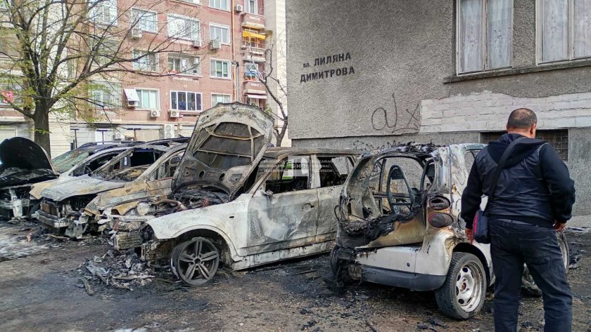 четири автомобила изгоряха пожар русе