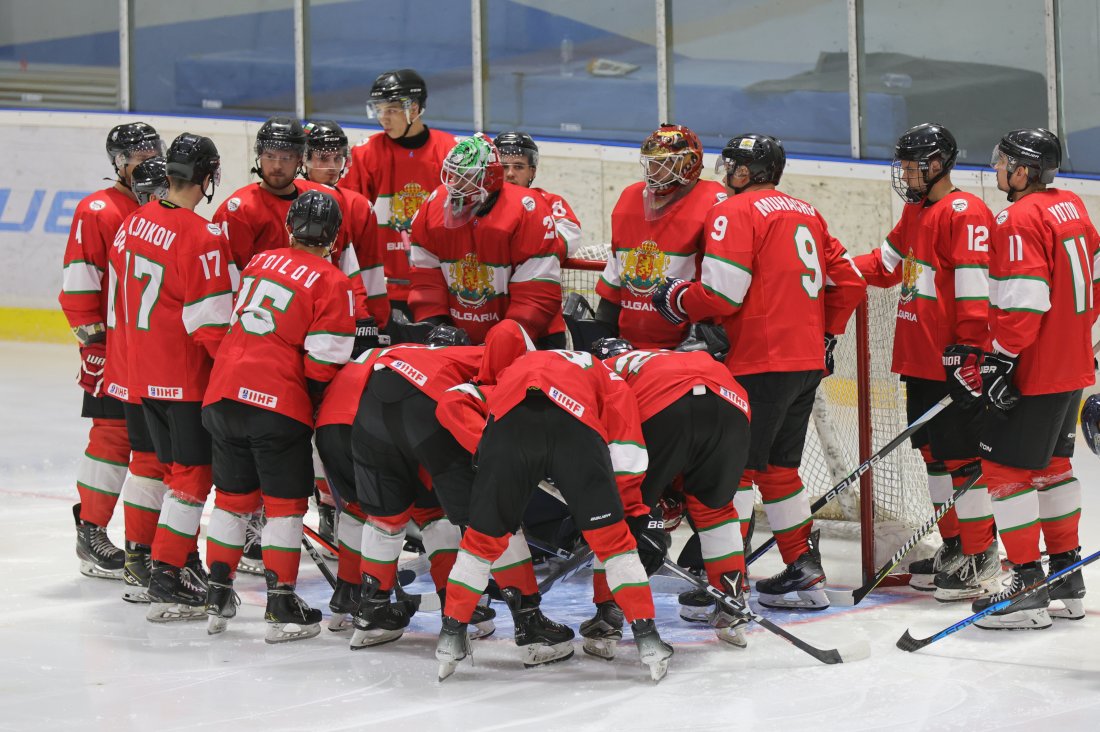 България с първа победа на световното по хокей след успех над Исландия
