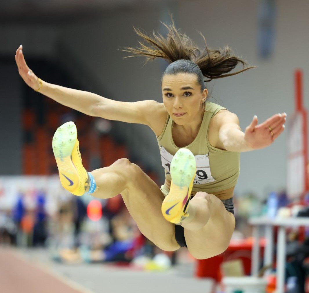 Сияна Бръмбарова