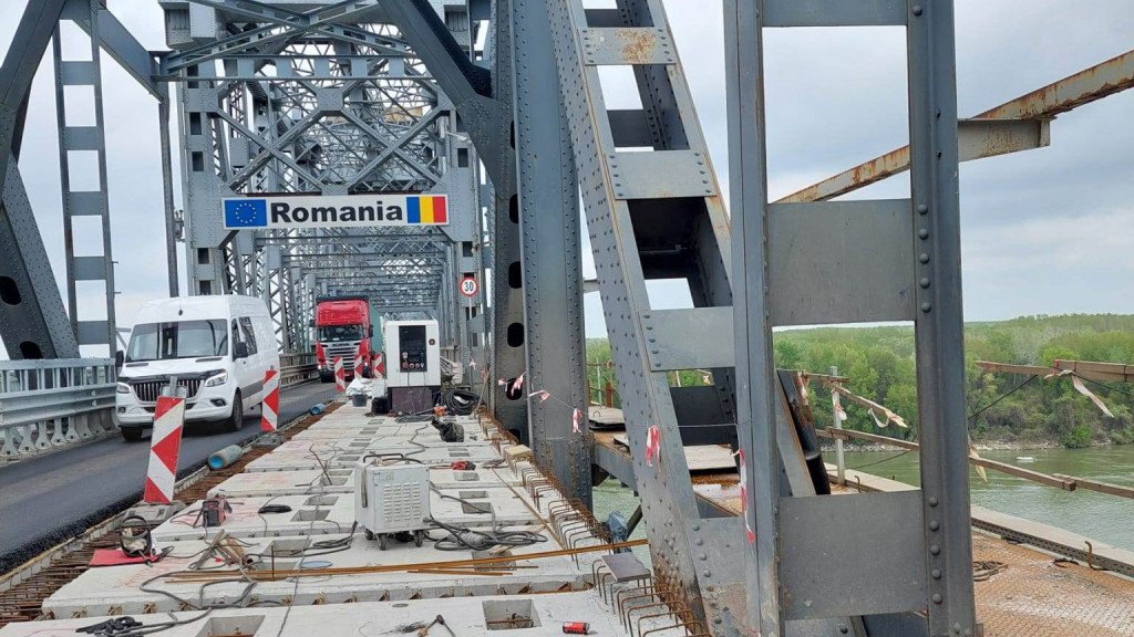 Ремонтът на "Дунав мост" при Русе продължава по график