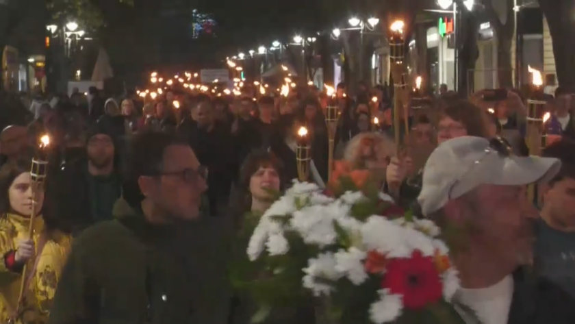 Бургас отбелязва 150 г. от Априлското въстание с мащабно факелно шествие