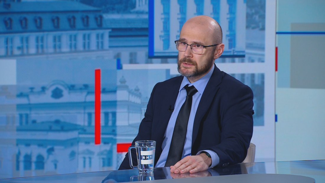 Оттеглянето на Сарафов не е реформа и не решава системните