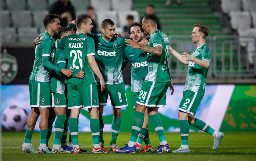 гонитбата първото продължава трудни тестове левски лудогорец