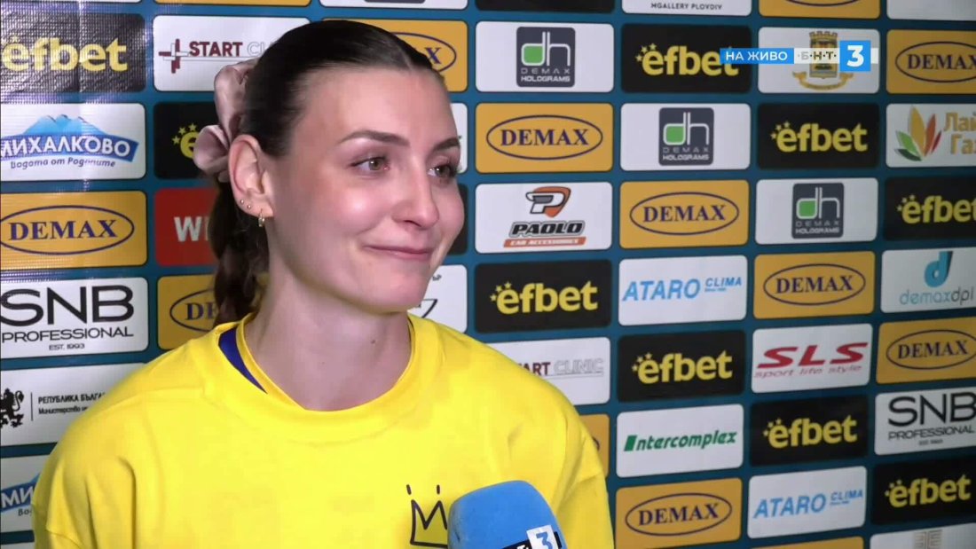 лора славчева