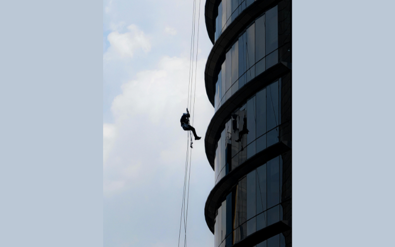 етажен небостъргач bdquoмладостldquo общината дава терен дял