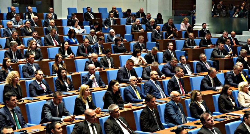 Новият парламент започна работа със заявки за промени и идеи за законодателни реформи