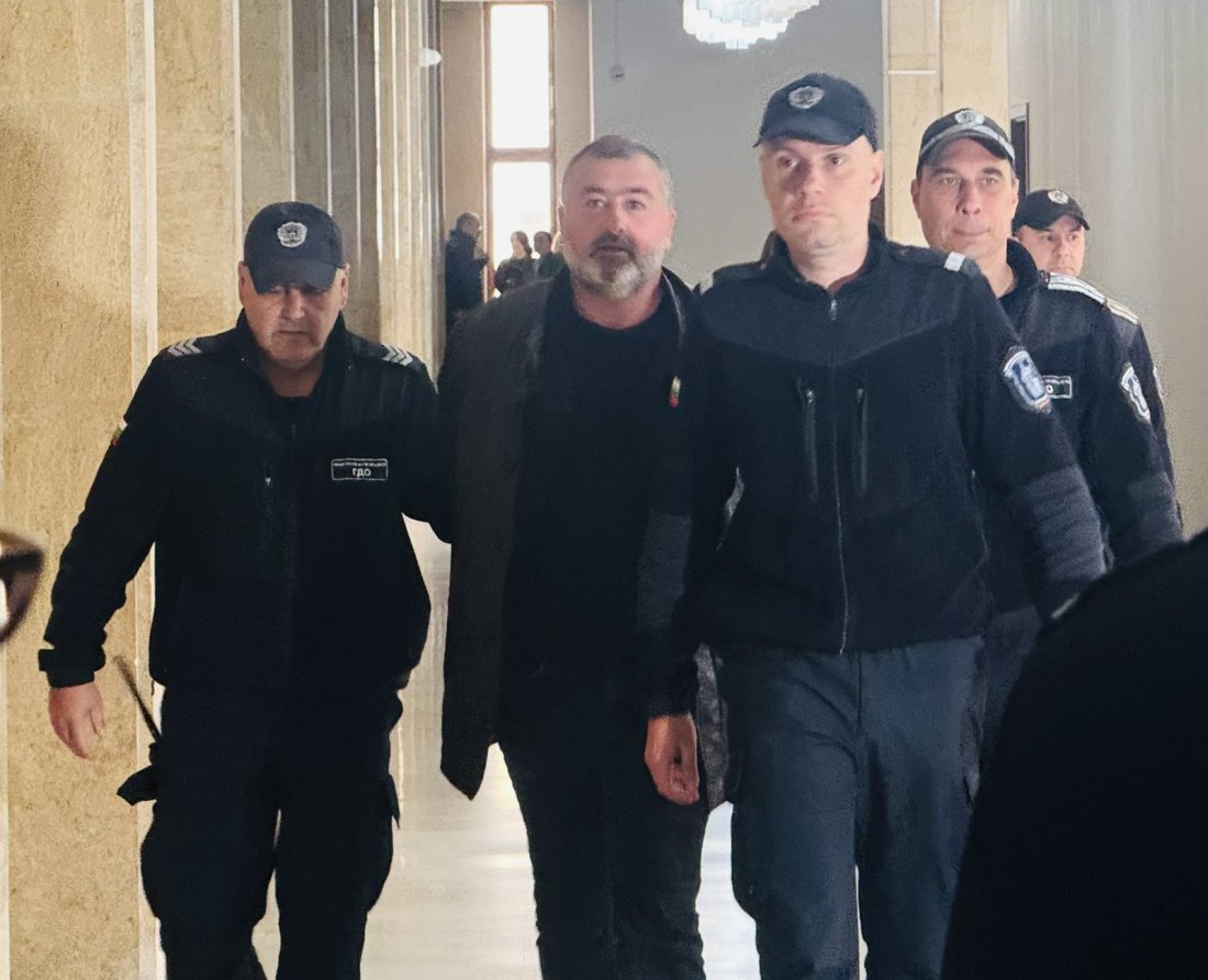 Оставиха в ареста грузинския шофьор, обвинен в контрабандата на 3,5 млн. цигари от ферибота &bdquo;Дружба&ldquo;