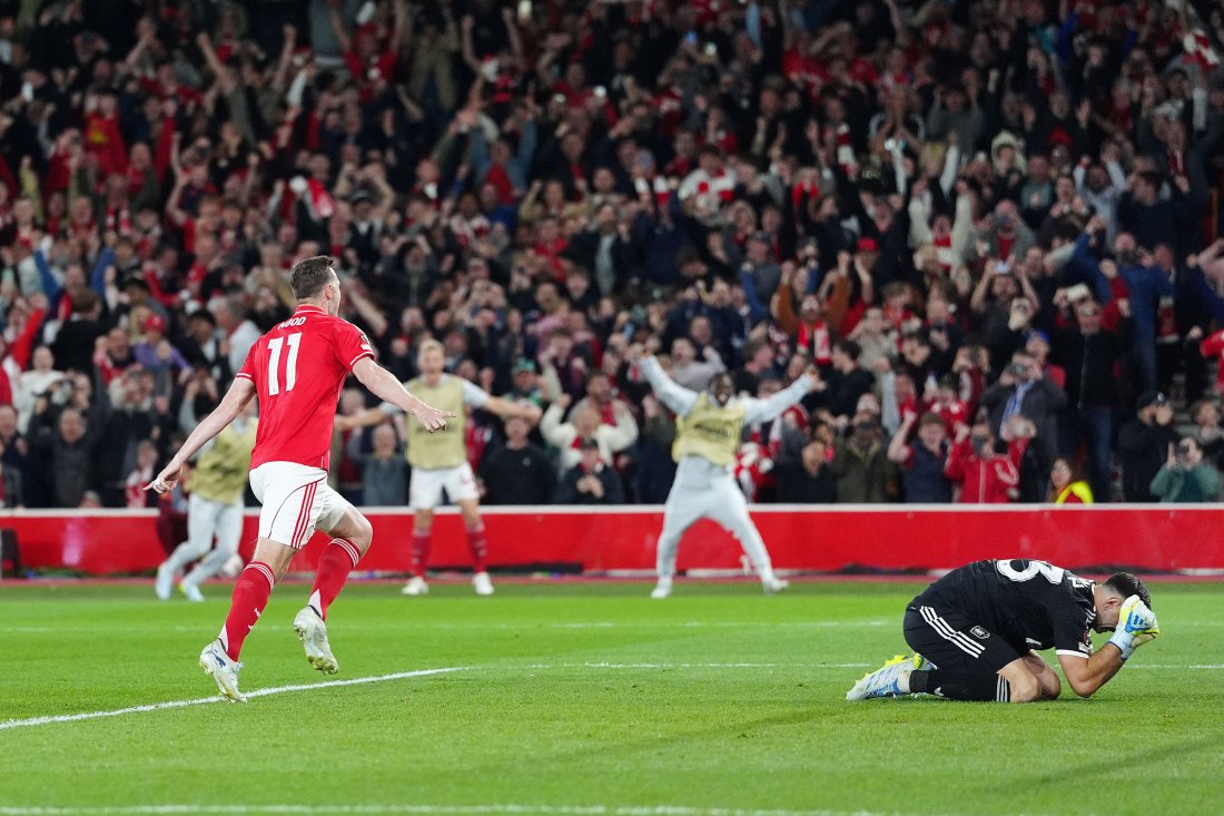 Един удар реши всичко: Нотингам Форест повали Астън Вила след ВАР драма