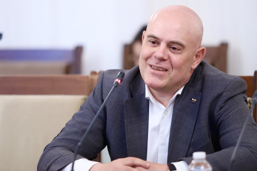 живо иван гешев дойде изслушване комисията нотариуса