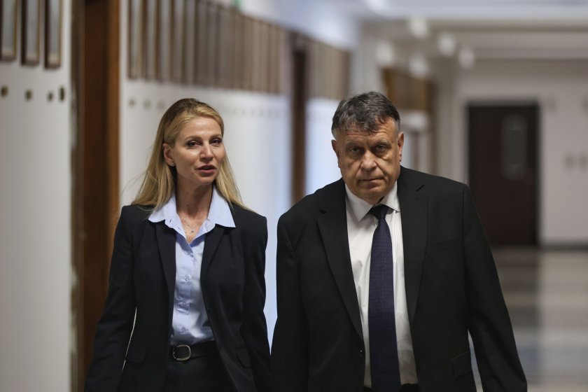 мон увери матурите проведат пълна анонимност сигурност