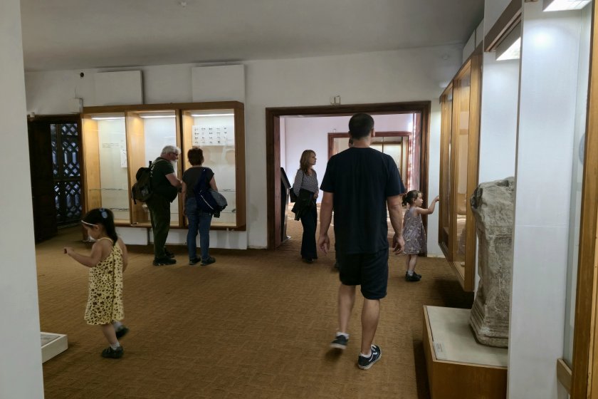 започна нощта музеите безплатен вход всички желаещи