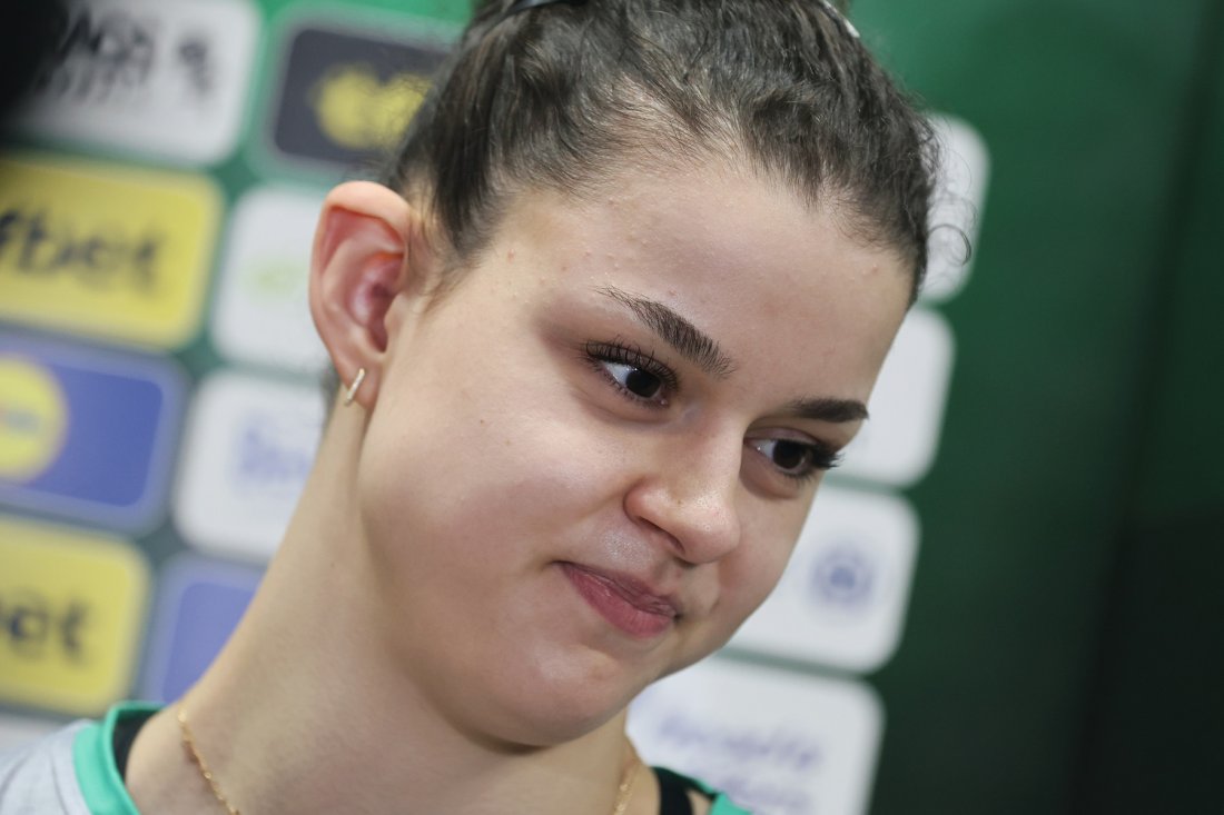 Микаела Стоянова