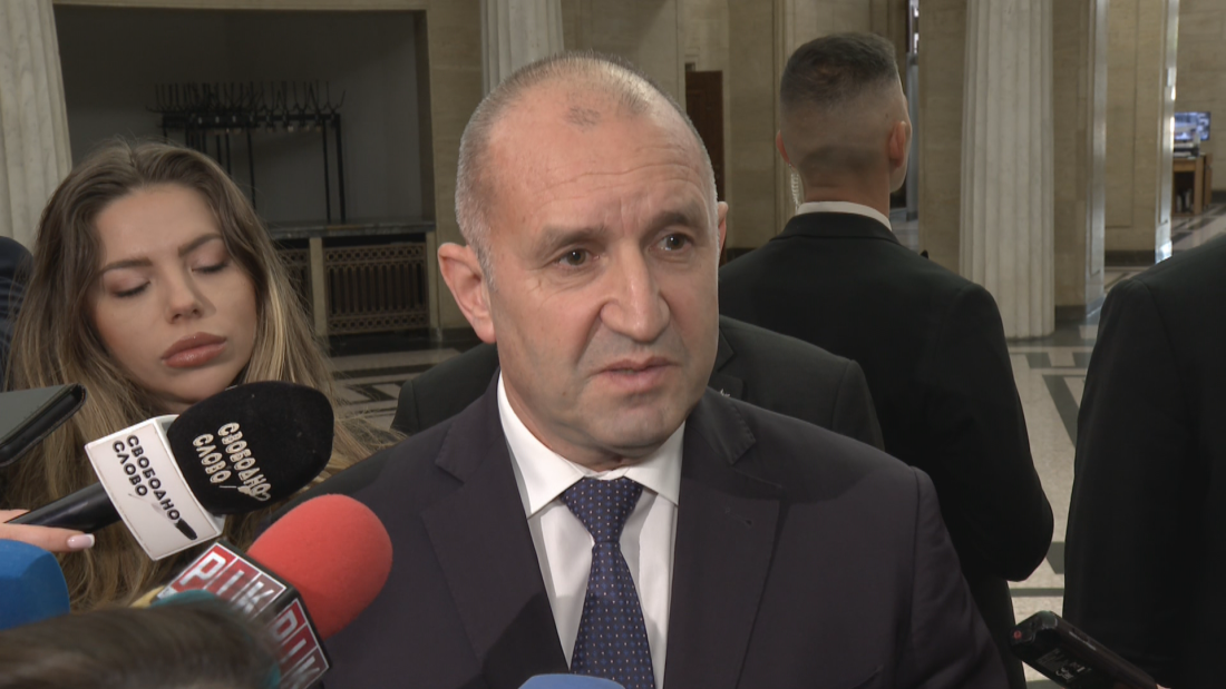 румен радев механично съкращение държавната администрация