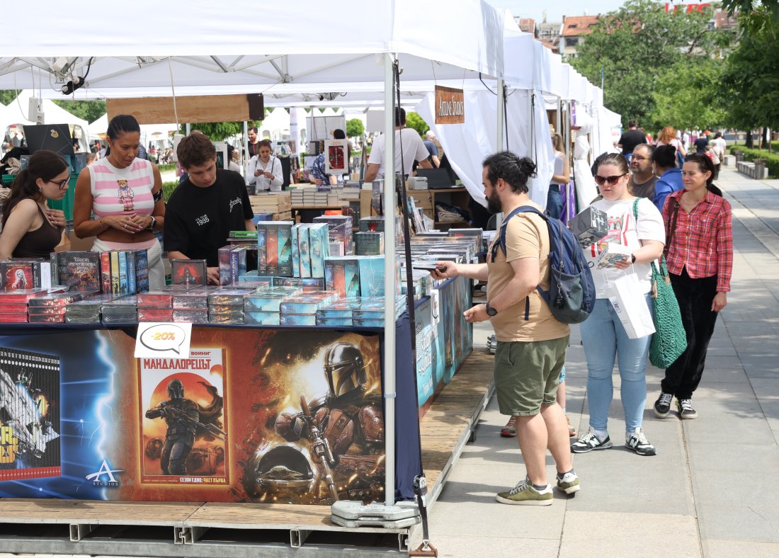 Откриват Пролетния панаир на книгата в София