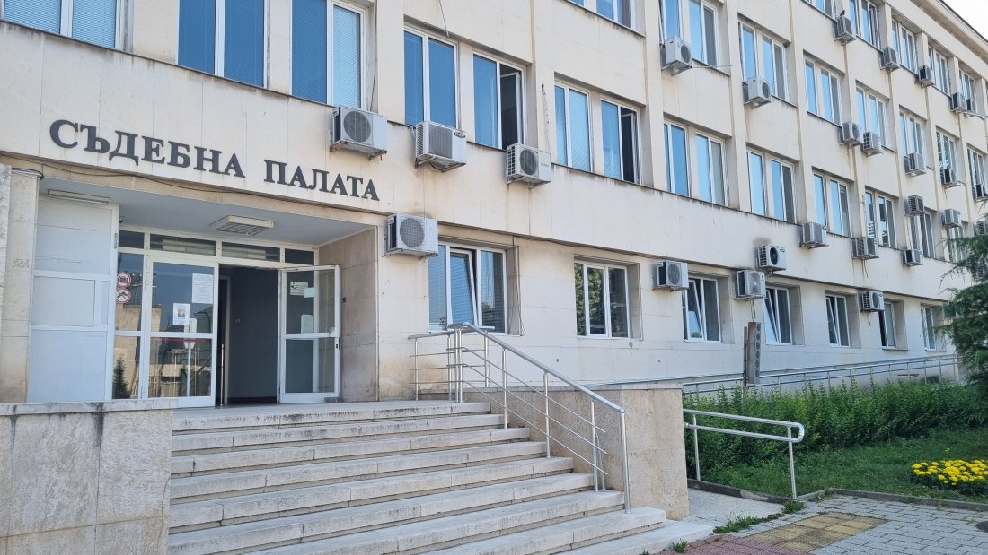 окръжният съд търговище призна виновна акушерка обвинена смъртта новородено