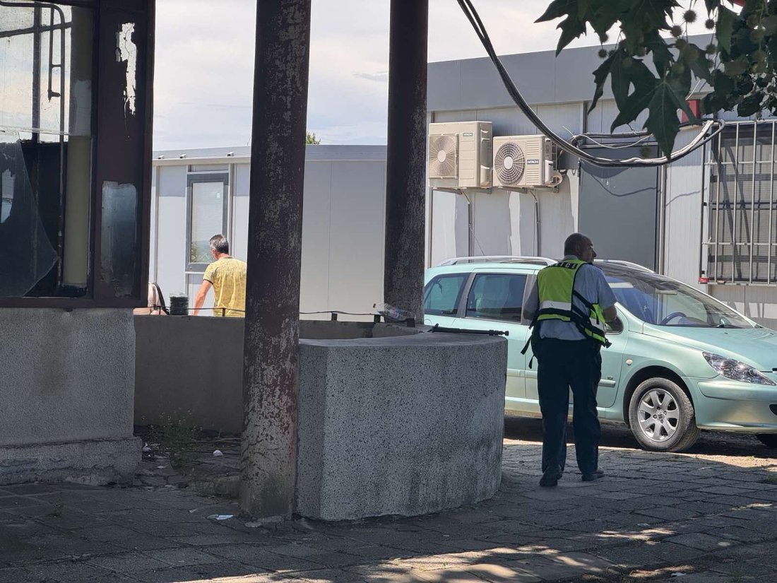 работник пострада удар волтова дъга камено