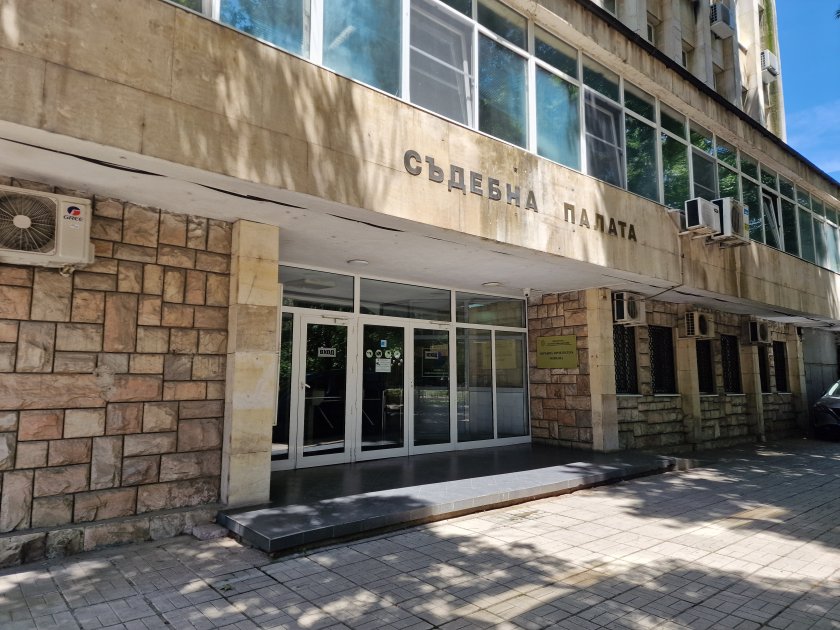 съдът монтана остави ареста задържаният фентанил