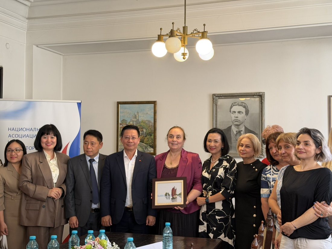 Среща на Националната асоциация на медиаторите с Виетнам