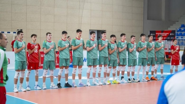 България стартира с убедителен успех на Балканското първенство по волейбол до 18 години