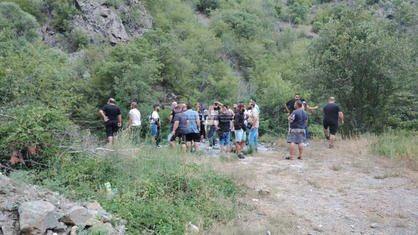 one three children went missing along banks struma river near village pastuh has been found alive