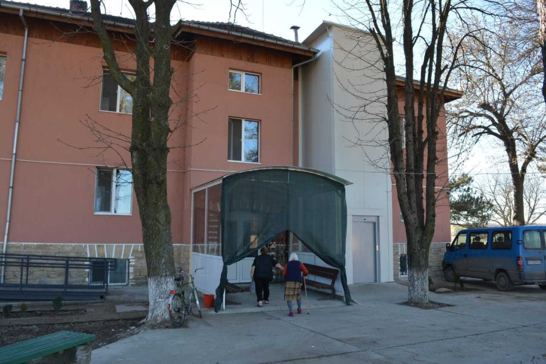 Обновиха Дома за стари хора в с. Караисен с близо 1,5 млн. евро