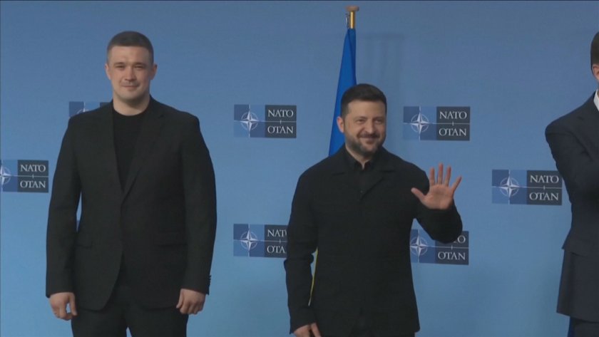 Рокади във властта в Украйна - президентът Володимир Зеленски трябва