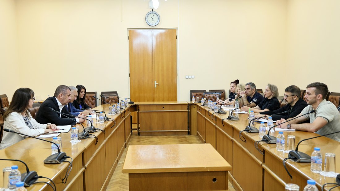 Министърът на транспорта обсъди с неправителствени организации мерки за повишаване на пътната безопасност
