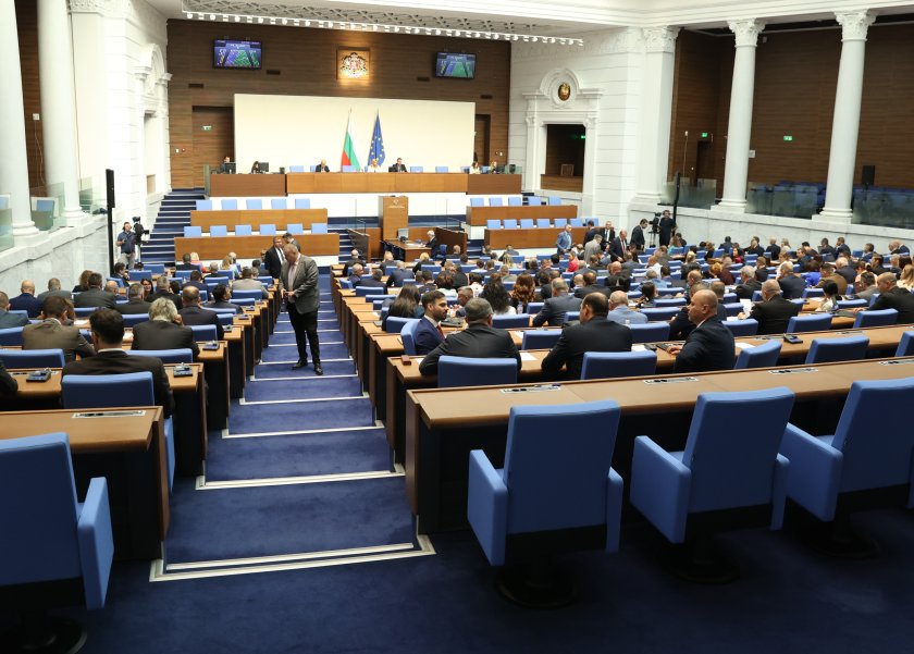 Новини за пътната безопасност в парламента: Търсят се нови мерки за мантинелите