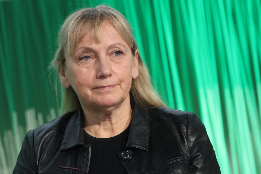 Елена Йончева сигнализира Европол и Интерпол за злоупотреба с лични данни